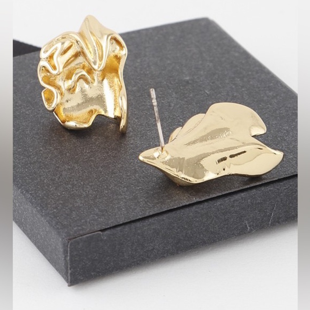 8J. Abstract Ripple In Time Earrings - Picture 3 of 4